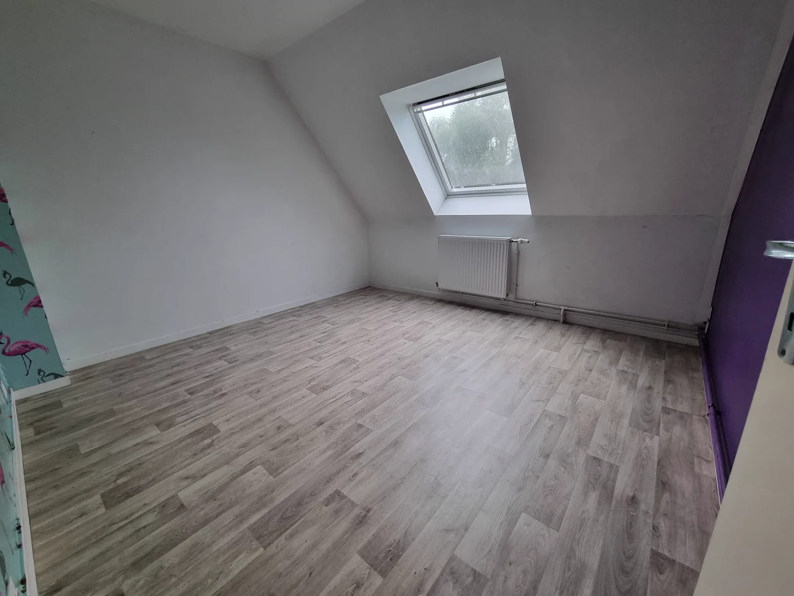 Chambre avec fenêtre de toit, maison à Godewaersvelde